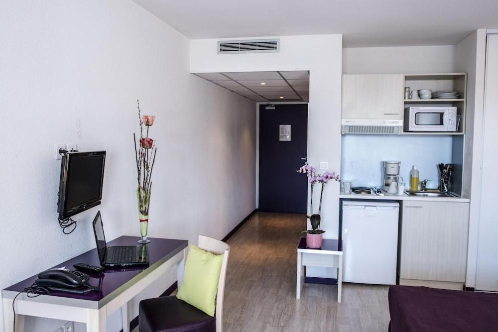 Family Saint Vincent - Studio 2 Pers - 100M Gare Lourdes - Wifi Buitenkant foto