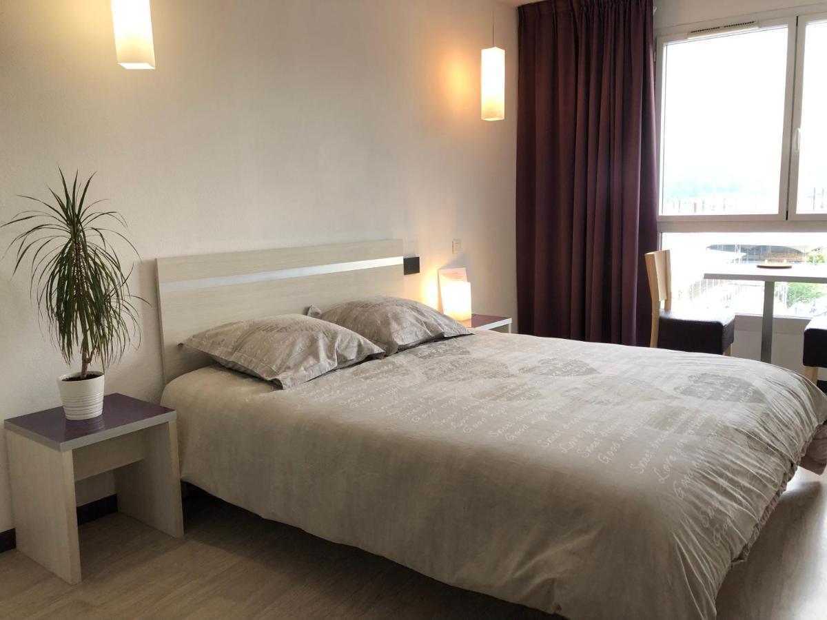 Family Saint Vincent - Studio 2 Pers - 100M Gare Lourdes - Wifi Buitenkant foto